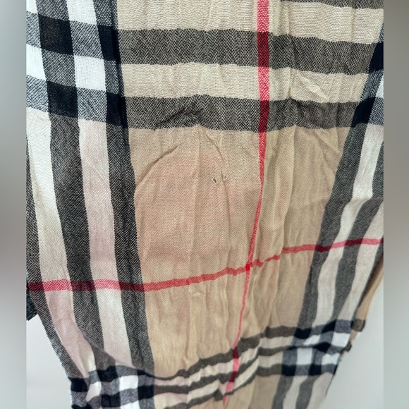 [BURBERRY] Giant Check Crinkle Scarf, Camel - Picture 8 of 8